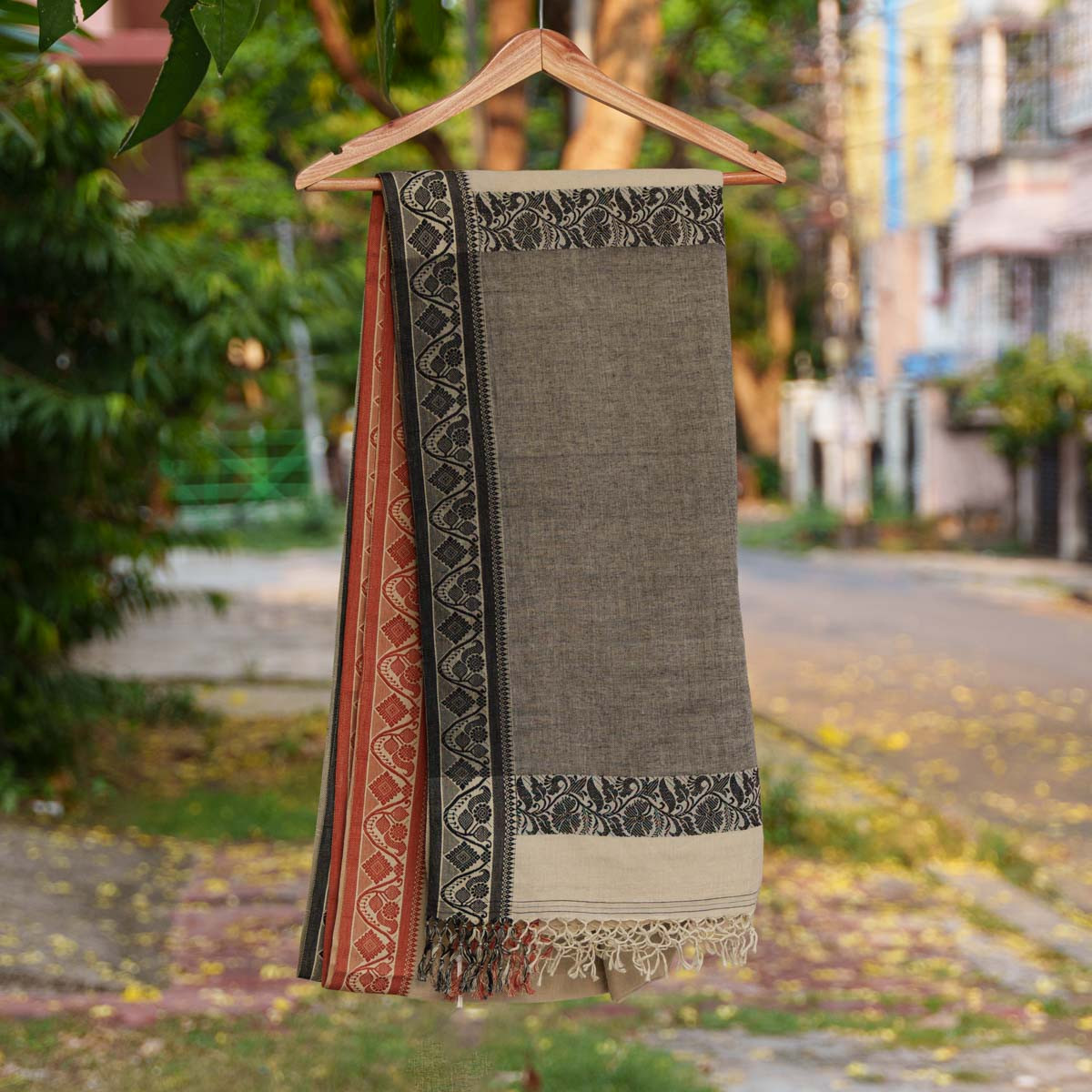 Ganga-Jamuna Saree- গঙ্গা-যমুনা পাড়ের শাড়ি 